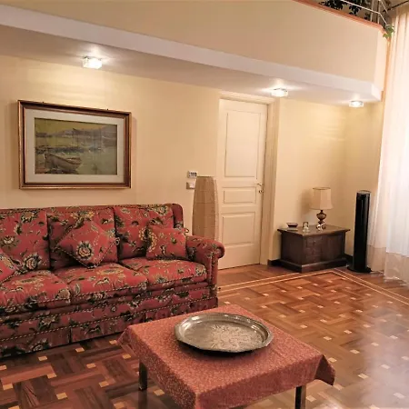 Casa Alexandra In Centro E A Pochi Passi Dal Mare Apartmán