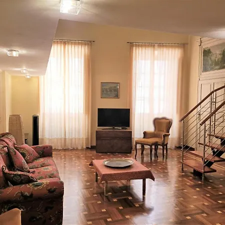 Casa Alexandra In Centro E A Pochi Passi Dal Mare 아파트 *